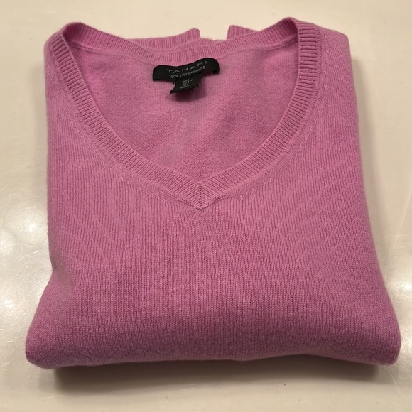 Tahari Sweaters - 100% 2 ply Cashmere sweater